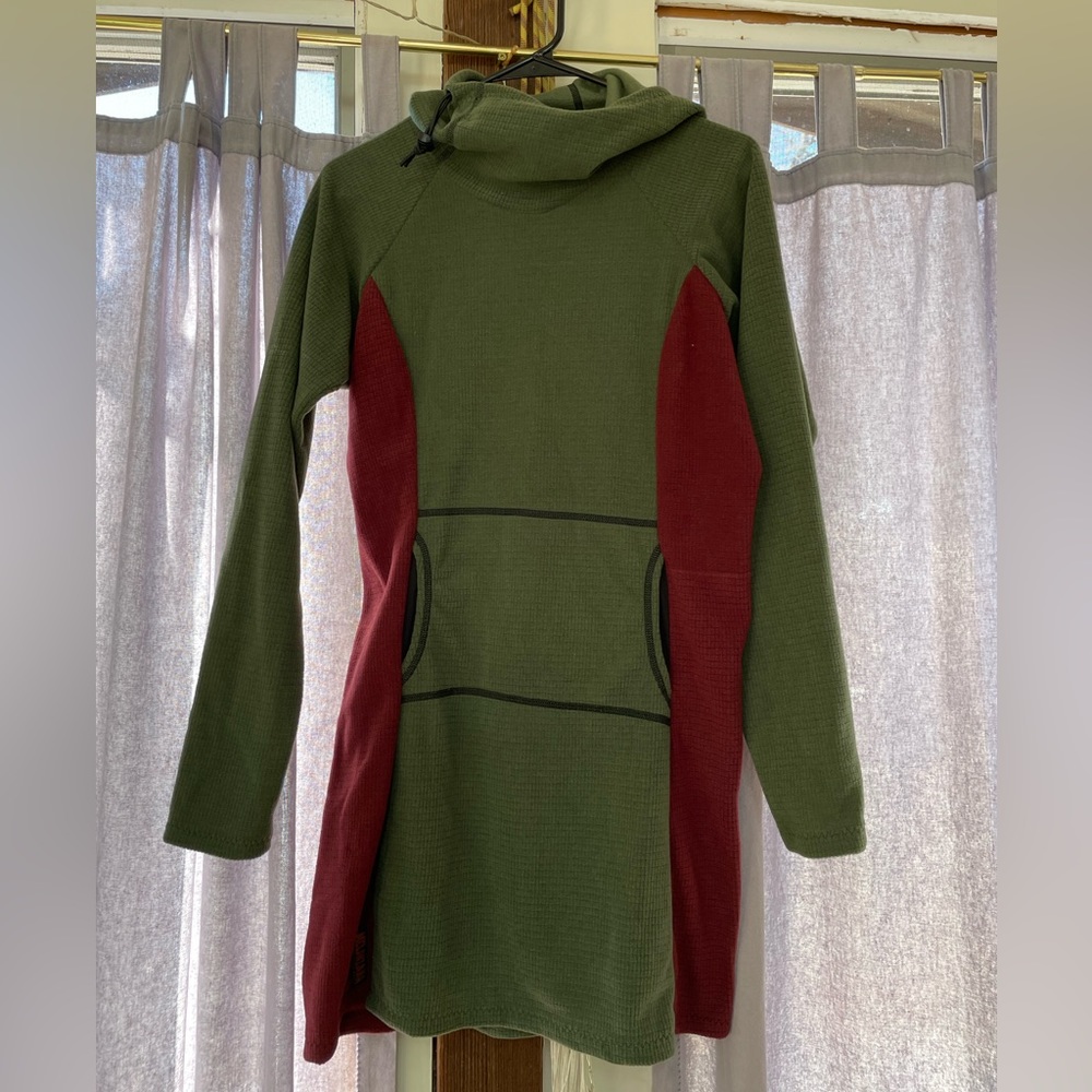 WM - NWT Melanzana Hoodie Dress in Port and Thyme